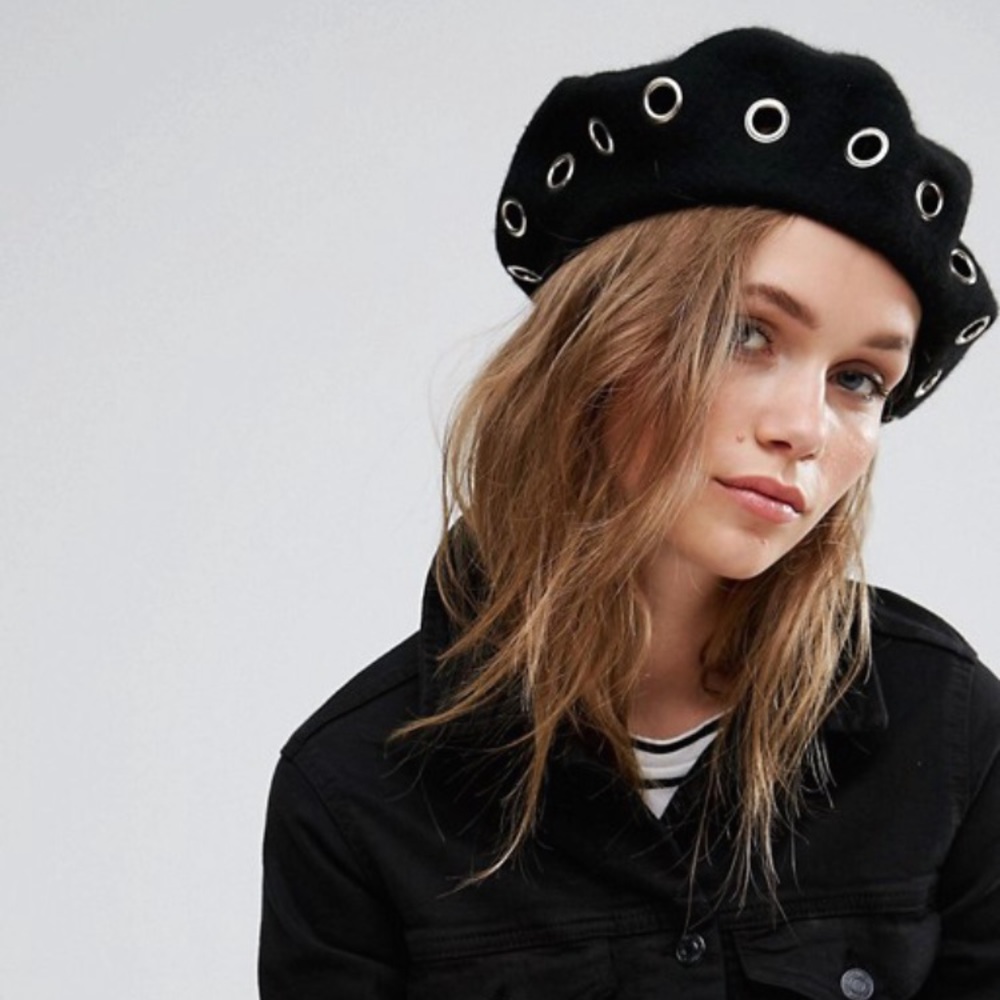 Glamorous Eyelet Black Beret One Size